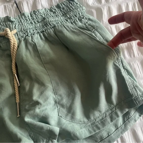 Love Tree High Waist Green Shorts - Picture 5 of 5